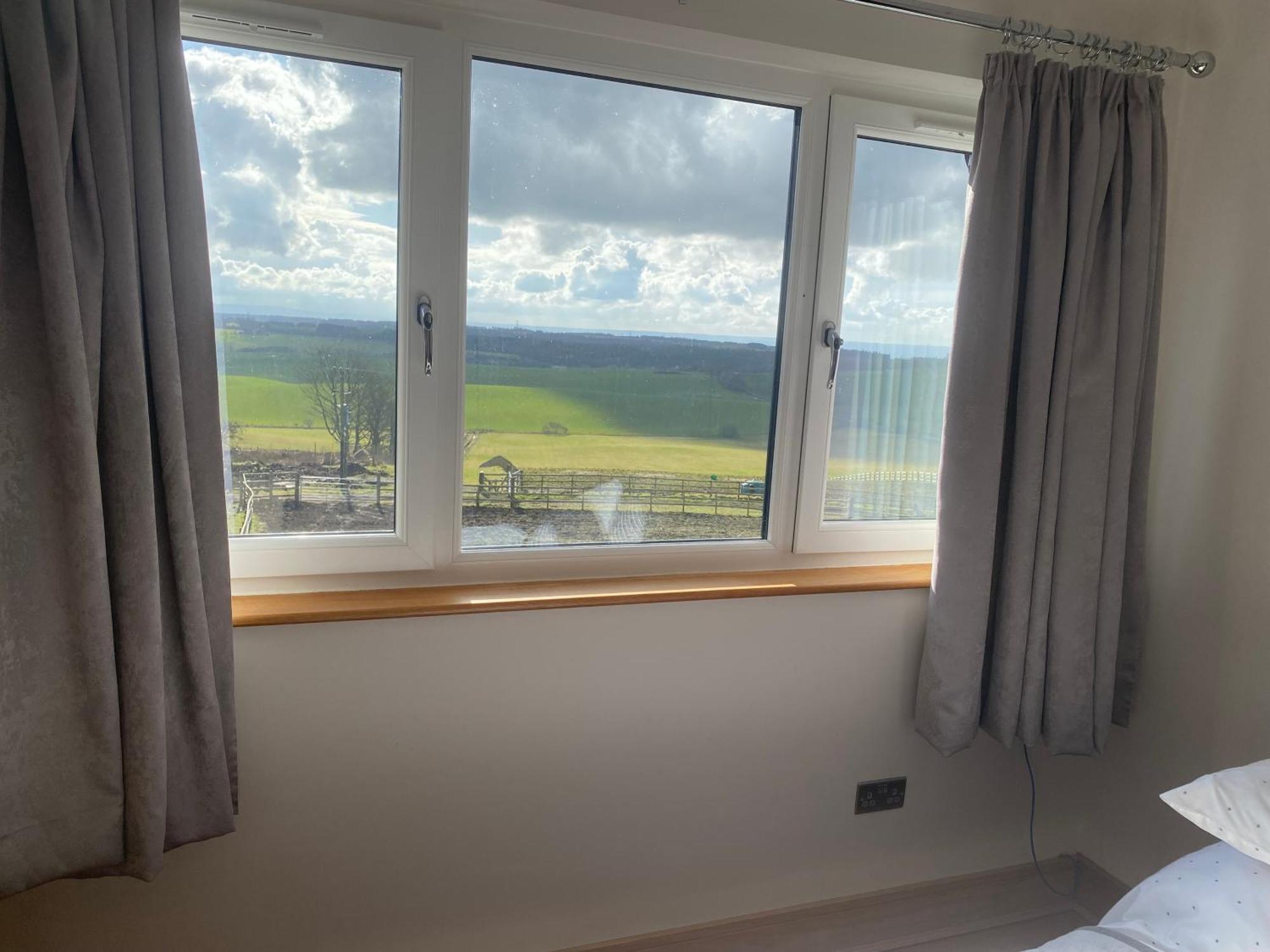 The Annex At Meeks Park Immaculate 2 Bed Villa Алоа Екстериор снимка